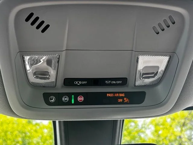 Used 2022 White Chevrolet LS image 19
