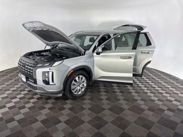 Used 2023 Silver Hyundai SEL image 12