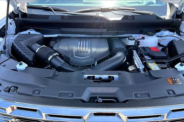 Used 2026 White GMC Denali Ultimate image 9