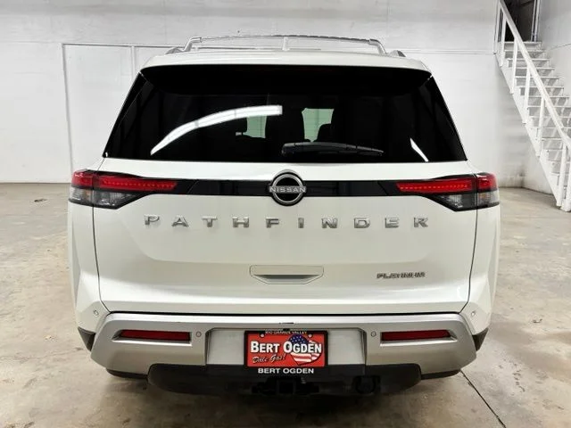 Used 2023 White Nissan Platinum image 6