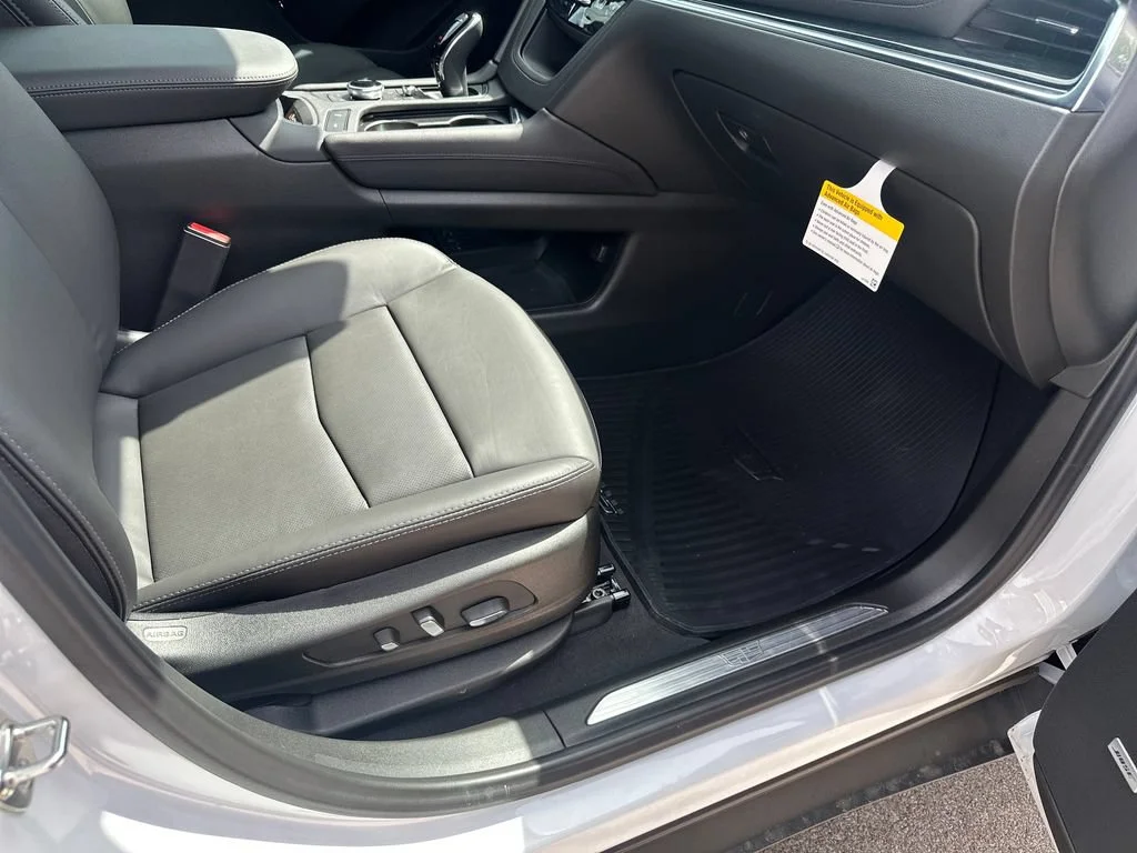 New 2026 Crystal White Tricoat Cadillac Premium Luxury image 18