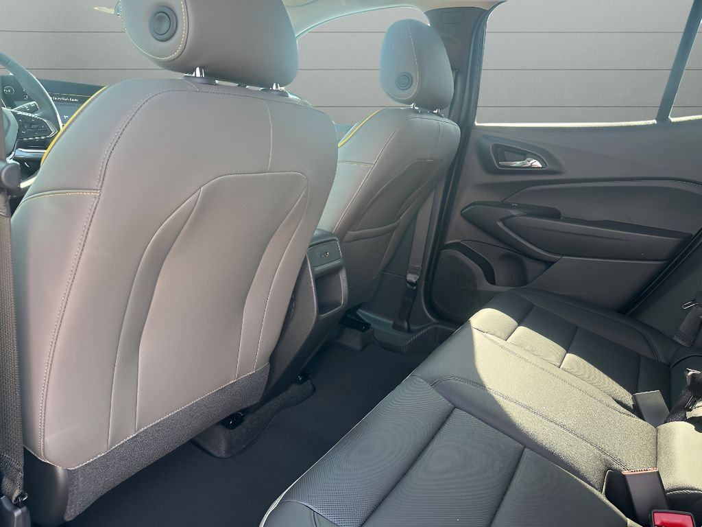 New 2026 Mosaic Black Metallic Chevrolet ACTIV image 13