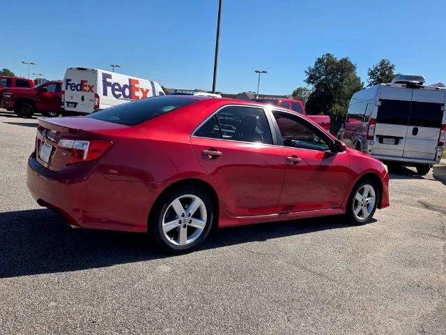 Used 2013 Red Toyota SE image 14