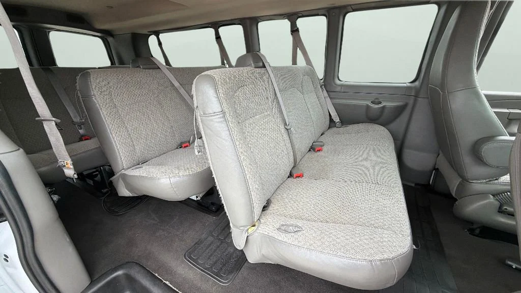 Used 2025 Summit White Chevrolet 1LT image 29