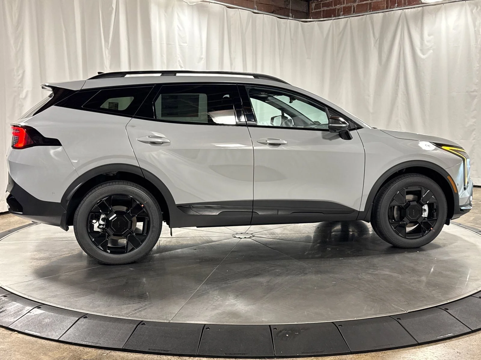 New 2026 Gray Kia X-Line image 9