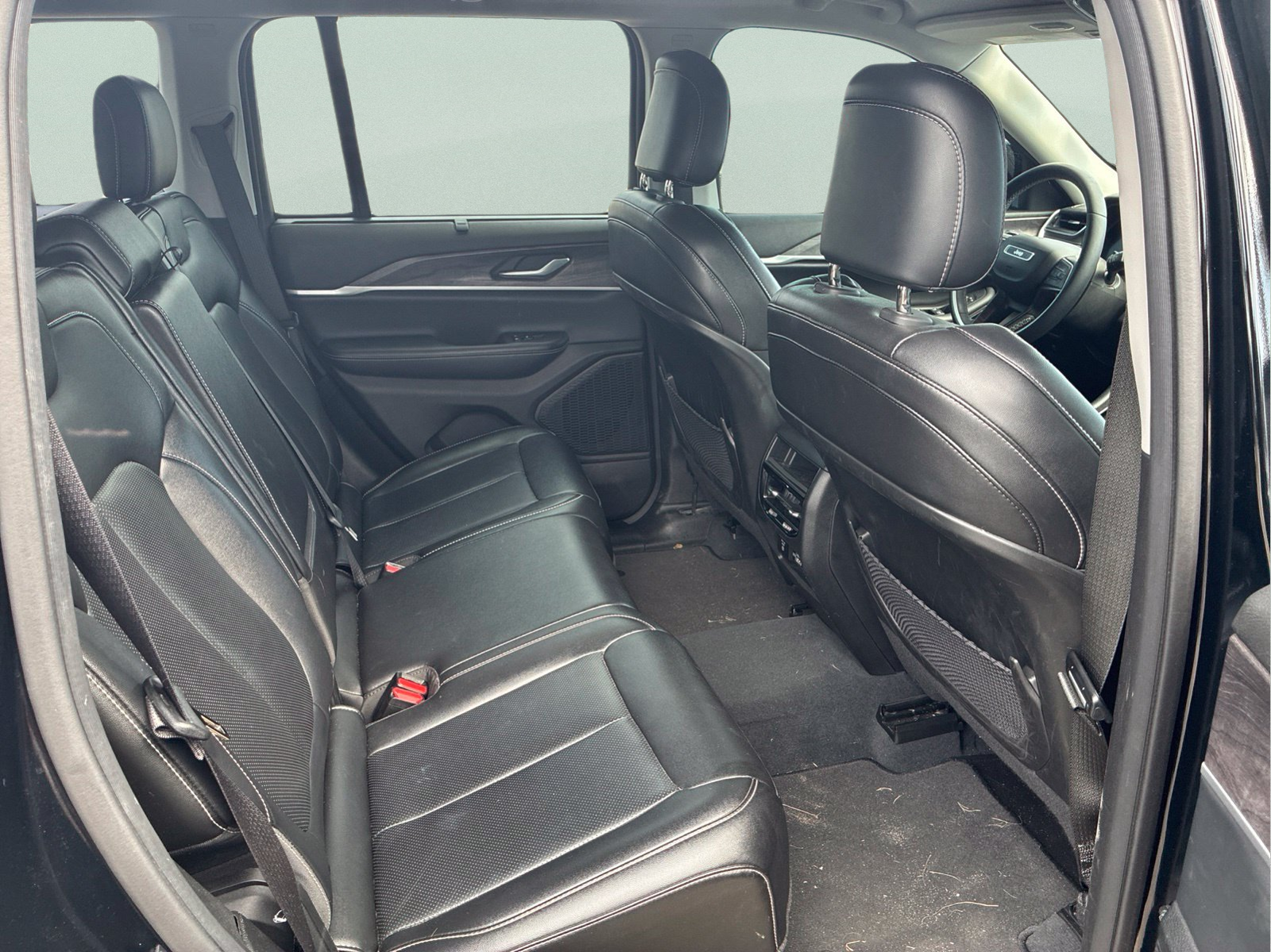 Used 2023 Black Jeep Limited image 11