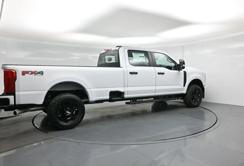 New 2026 Oxford White Ford XL image 22