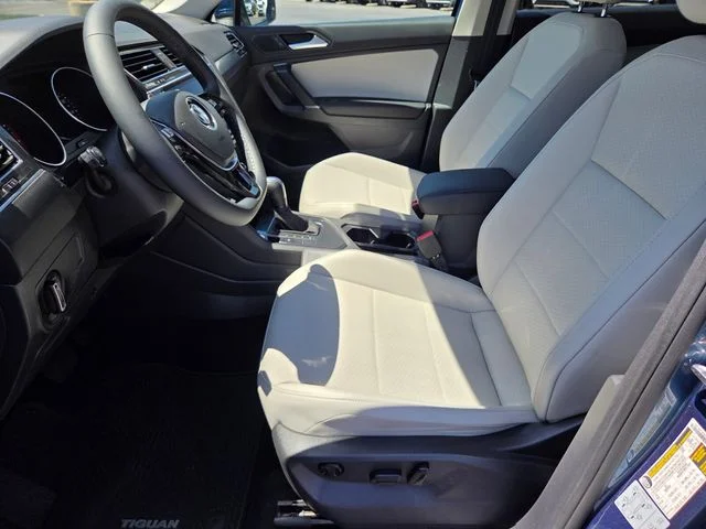 Certified Used 2020 Blue Volkswagen 2.0T SE image 10