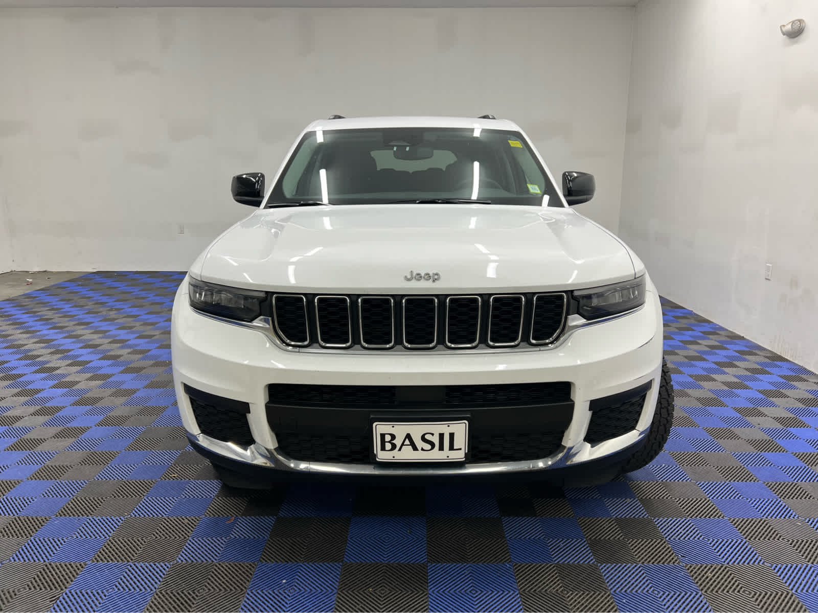 Used 2023 Bright White Clearcoat Jeep Laredo image 2