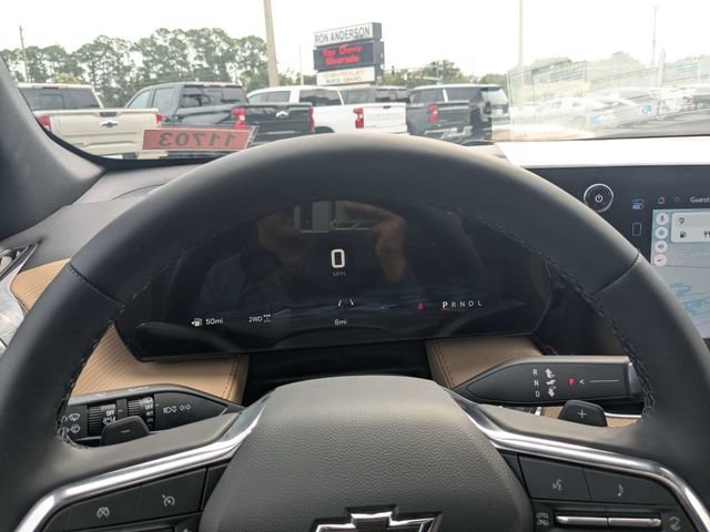 New 2027 Polar White Tricoat Chevrolet ACTIV image 31