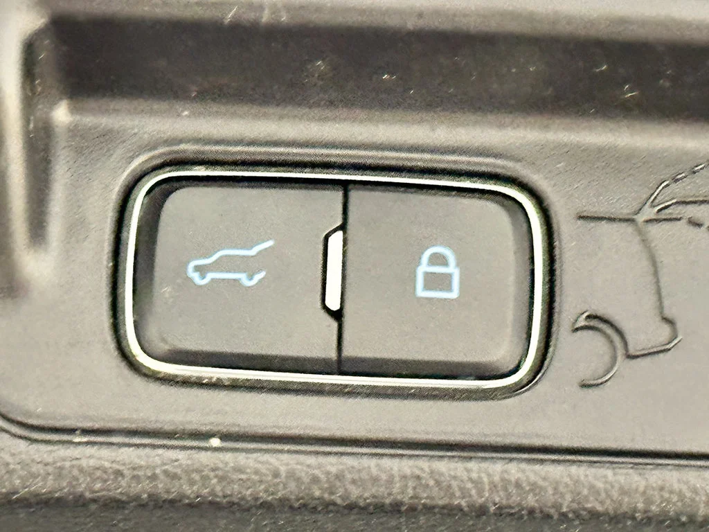 Used 2022 White Ford XLT image 13