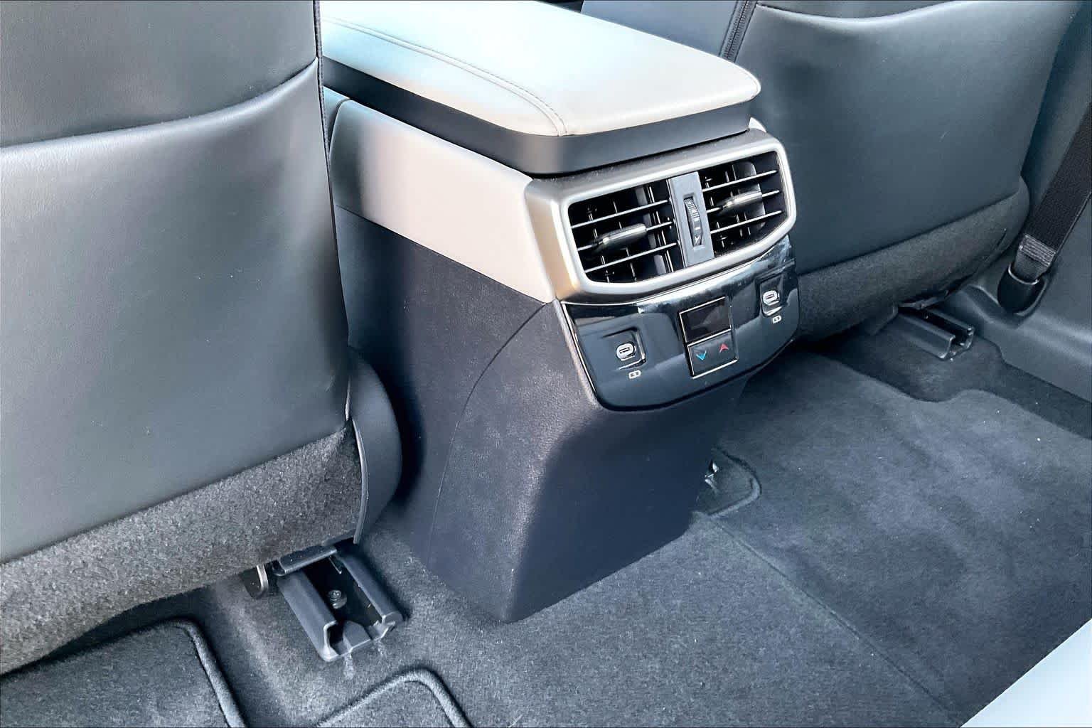 2025 Lexus RX 350 - Photo 65