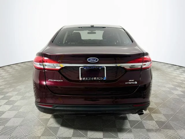 Pre-Owned 2017 Ford Fusion Hybrid SE