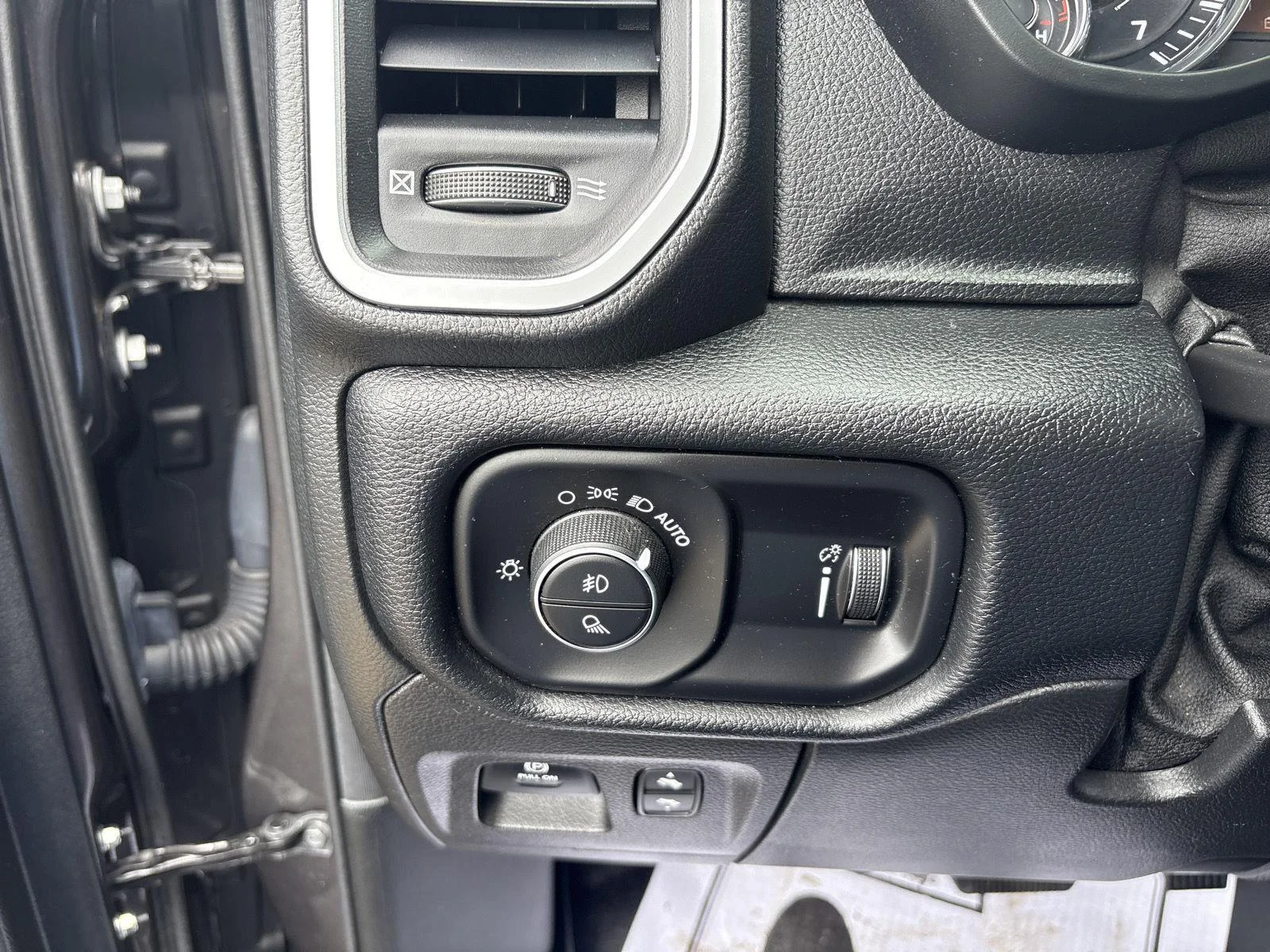 Used 2021 Granite Crystal Metallic Clearcoat Ram Big Horn image 19