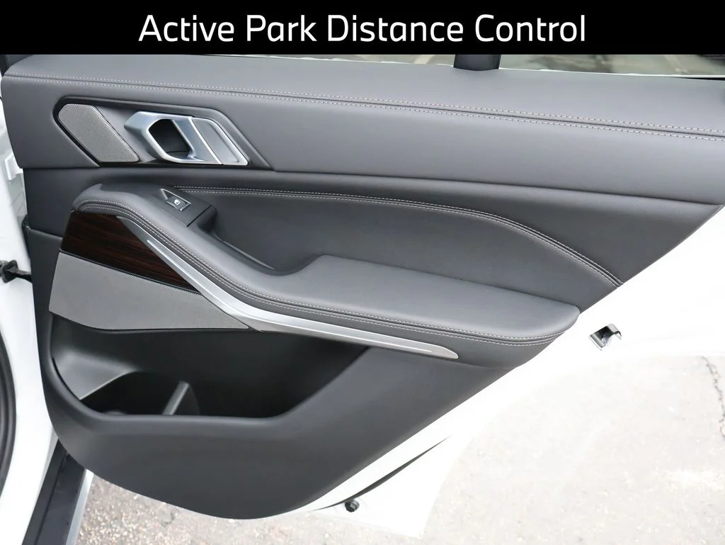 New 2026 White BMW xDrive40i image 15