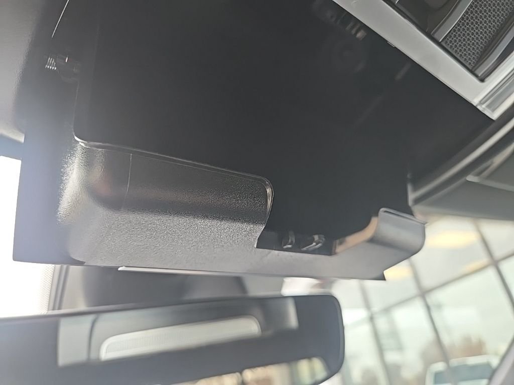 New 2026 Diamond Black Crystal Pearl-Coat Exterior Paint RAM Big Horn/Lone Star image 80