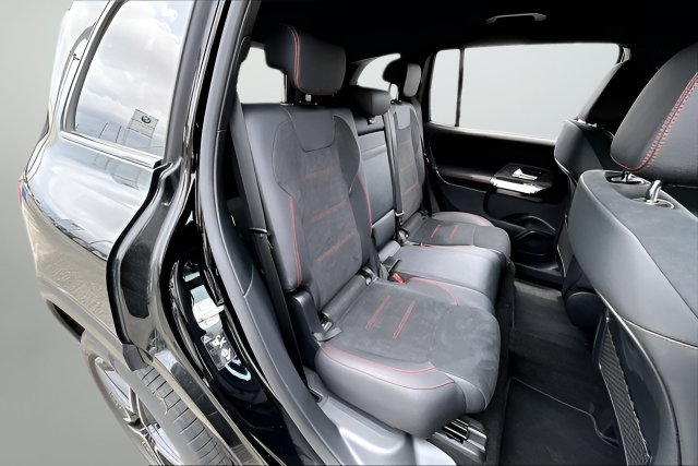 Used 2024 Black Mercedes-Benz GLB 250 image 19