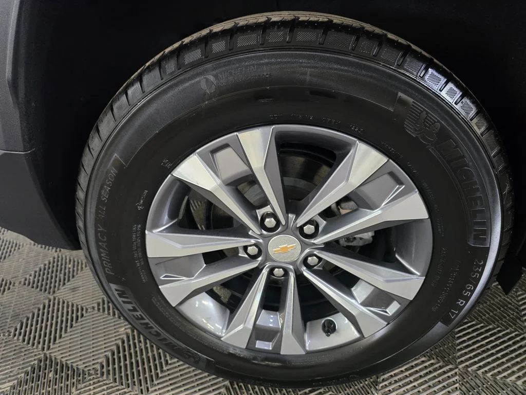 Used 2026 Green Chevrolet LT image 14