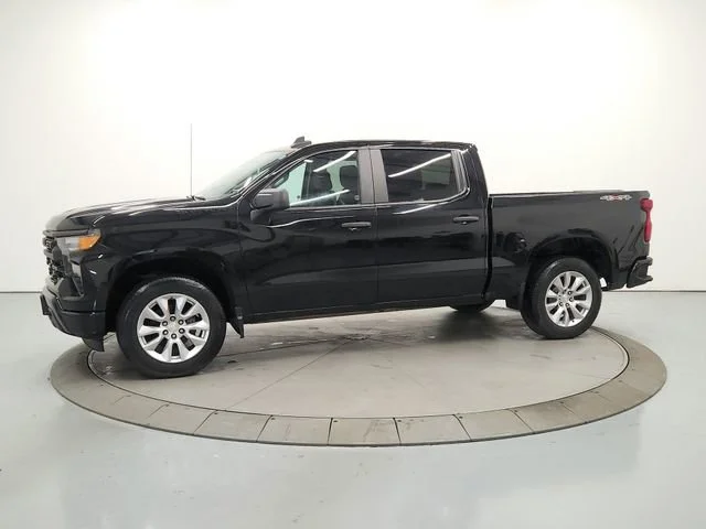 Used 2022 Black Chevrolet Custom image 4