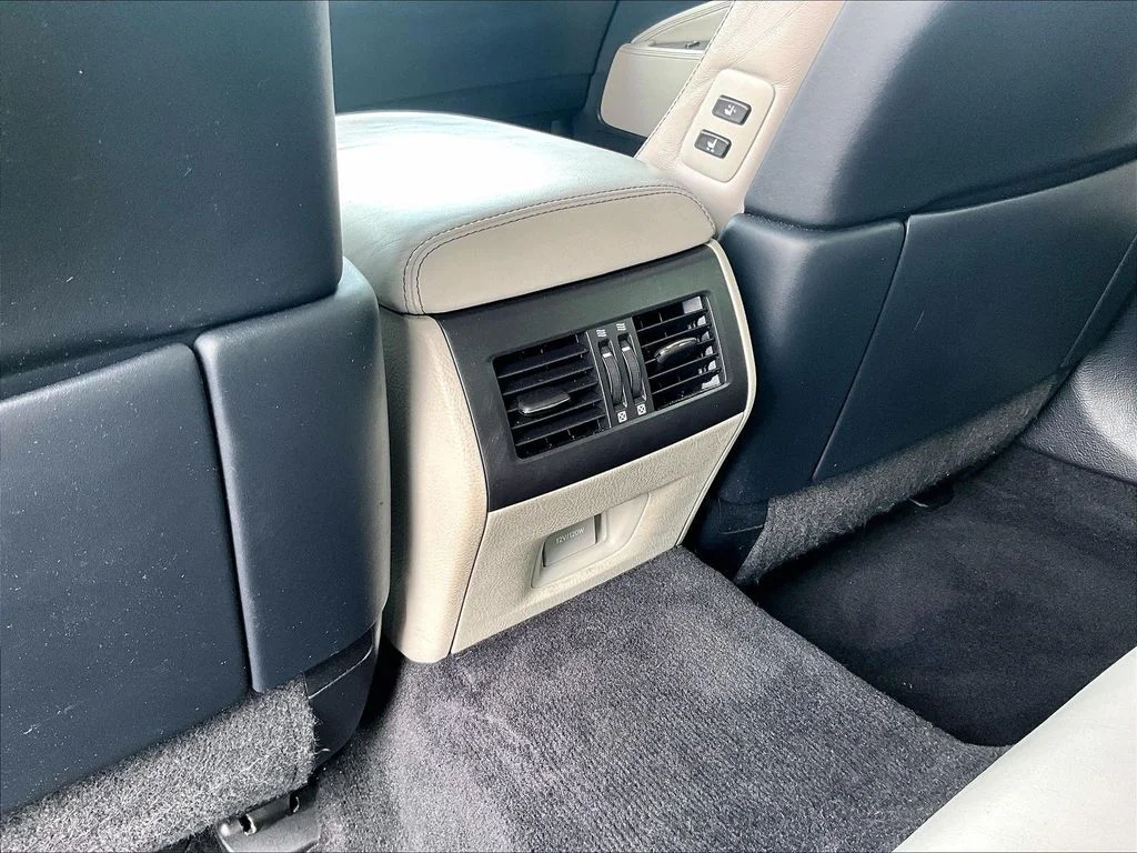Used 2014 Silver Lexus 460 image 33