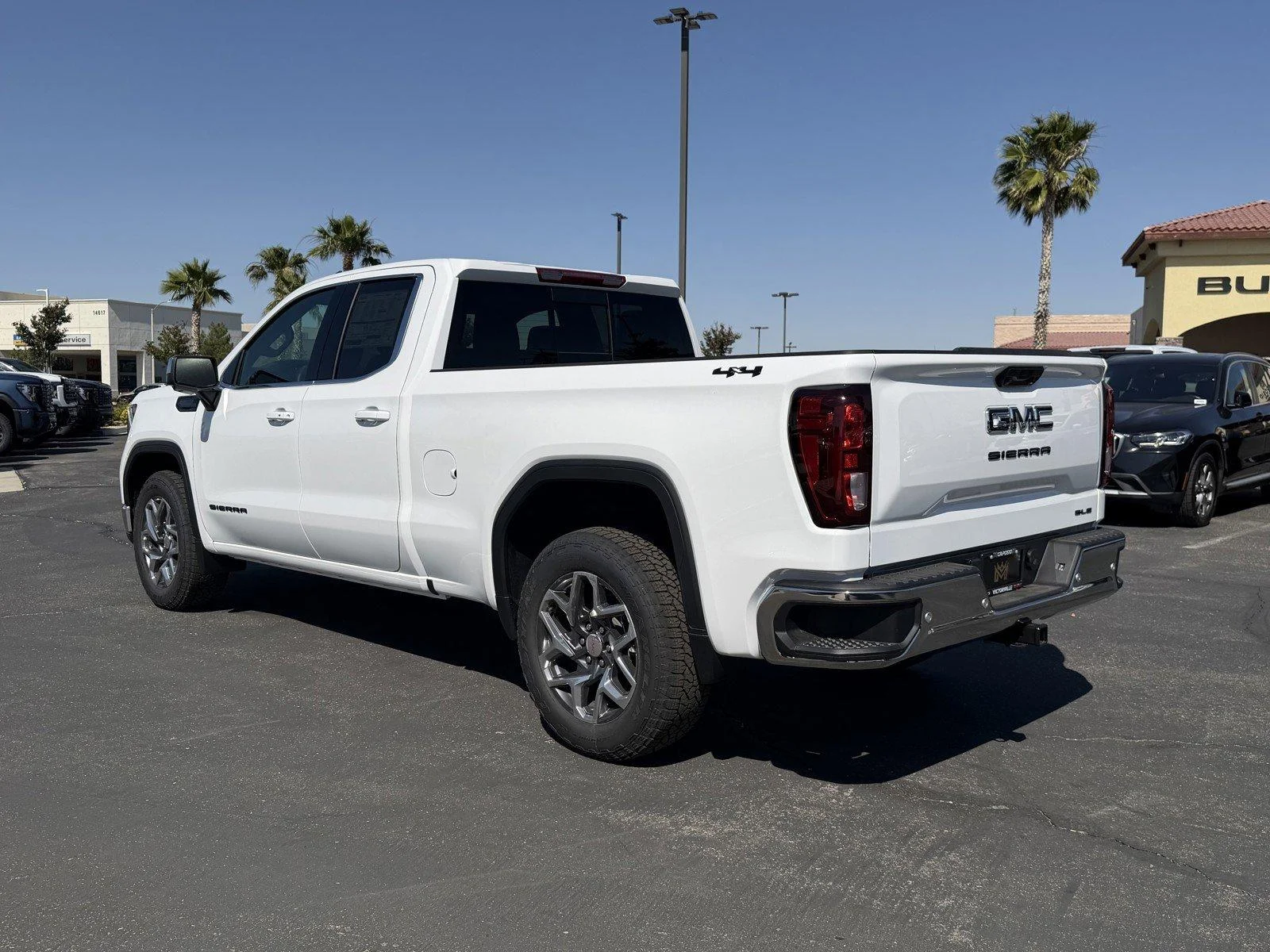 New 2026 Summit White GMC SLE image 4