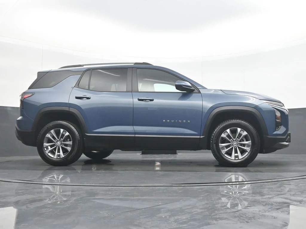 Used 2025 Blue Chevrolet LT image 31