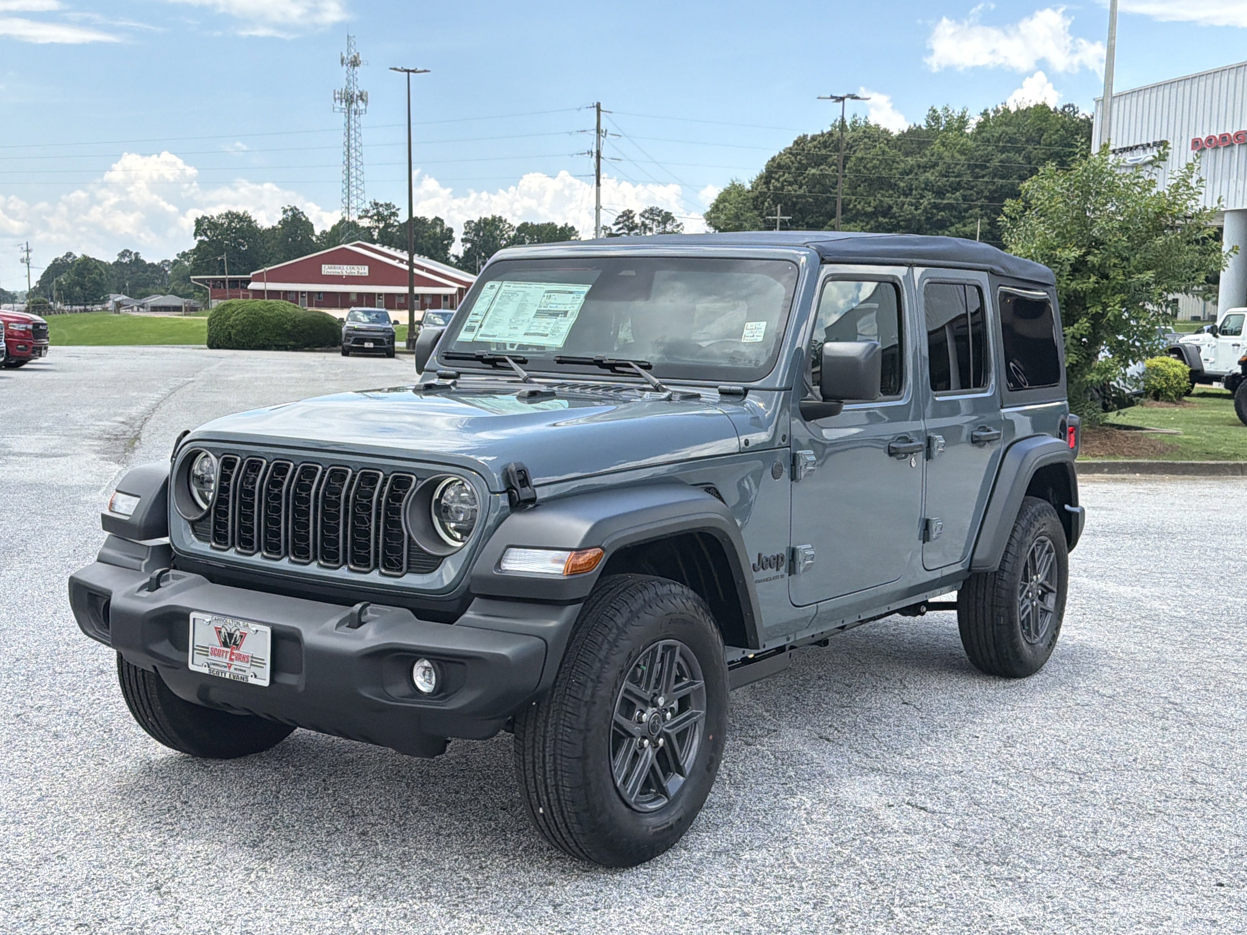 New 2026 Anvil Clear-Coat Exterior Paint Jeep Sport S image 4