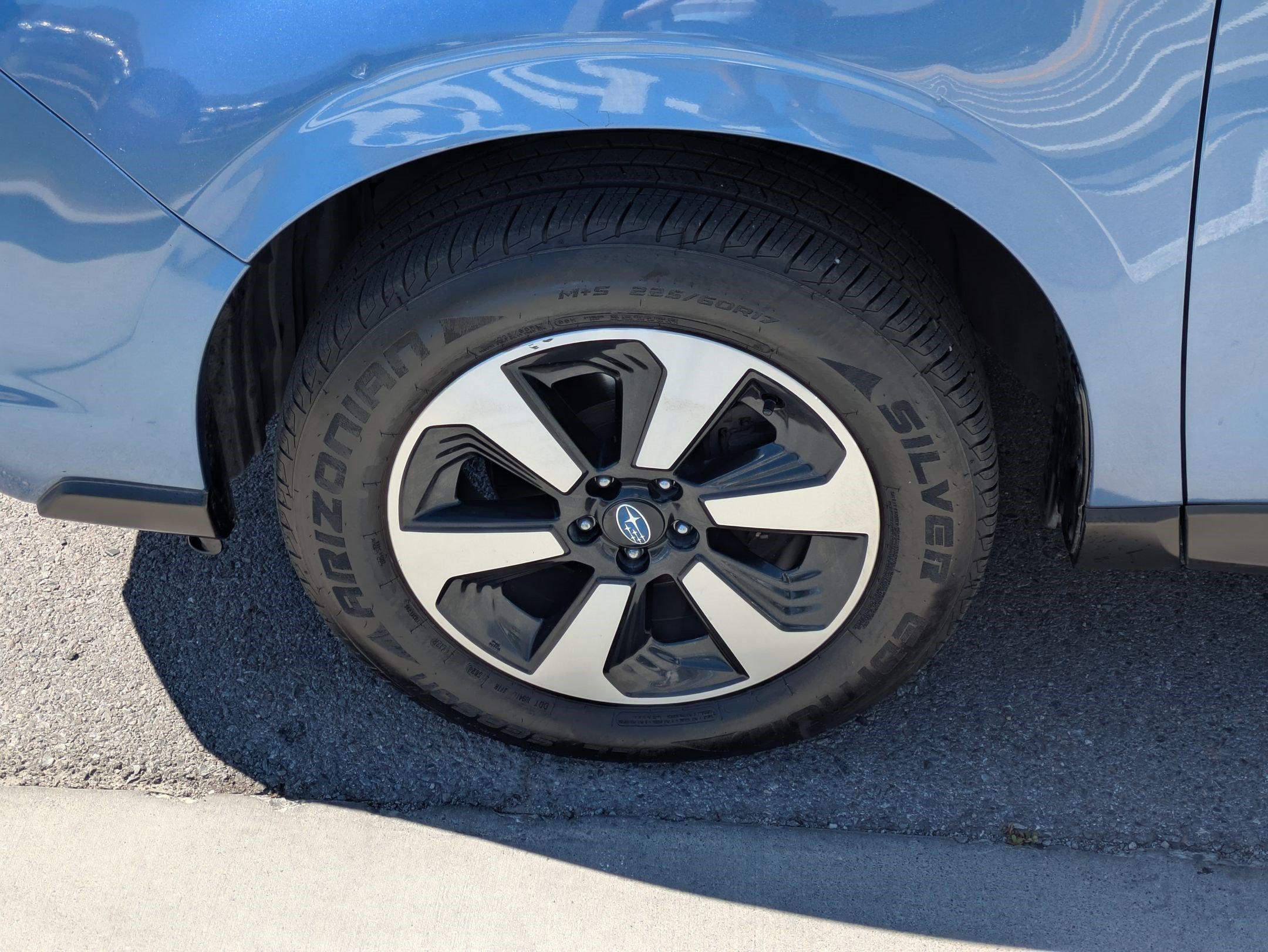 Used 2018 Quartz Blue Pearl Subaru 2.5i image 10
