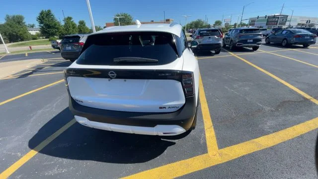 2025 Nissan Kicks SR AWD - Photo 9