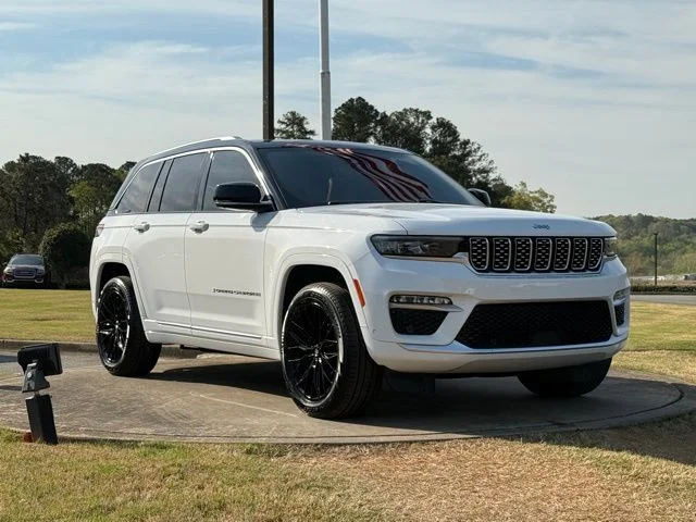 2023 Jeep Grand Cherokee Summit 4x4's photo