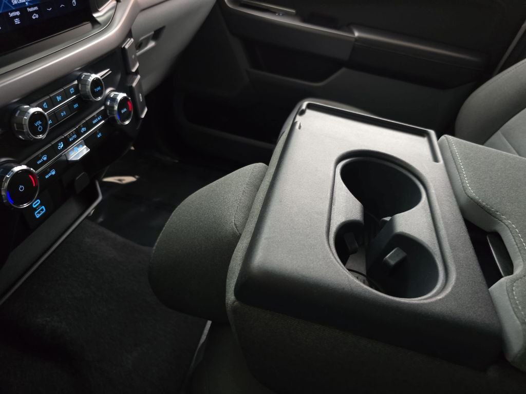 Used 2024 Oxford White Ford XLT image 27