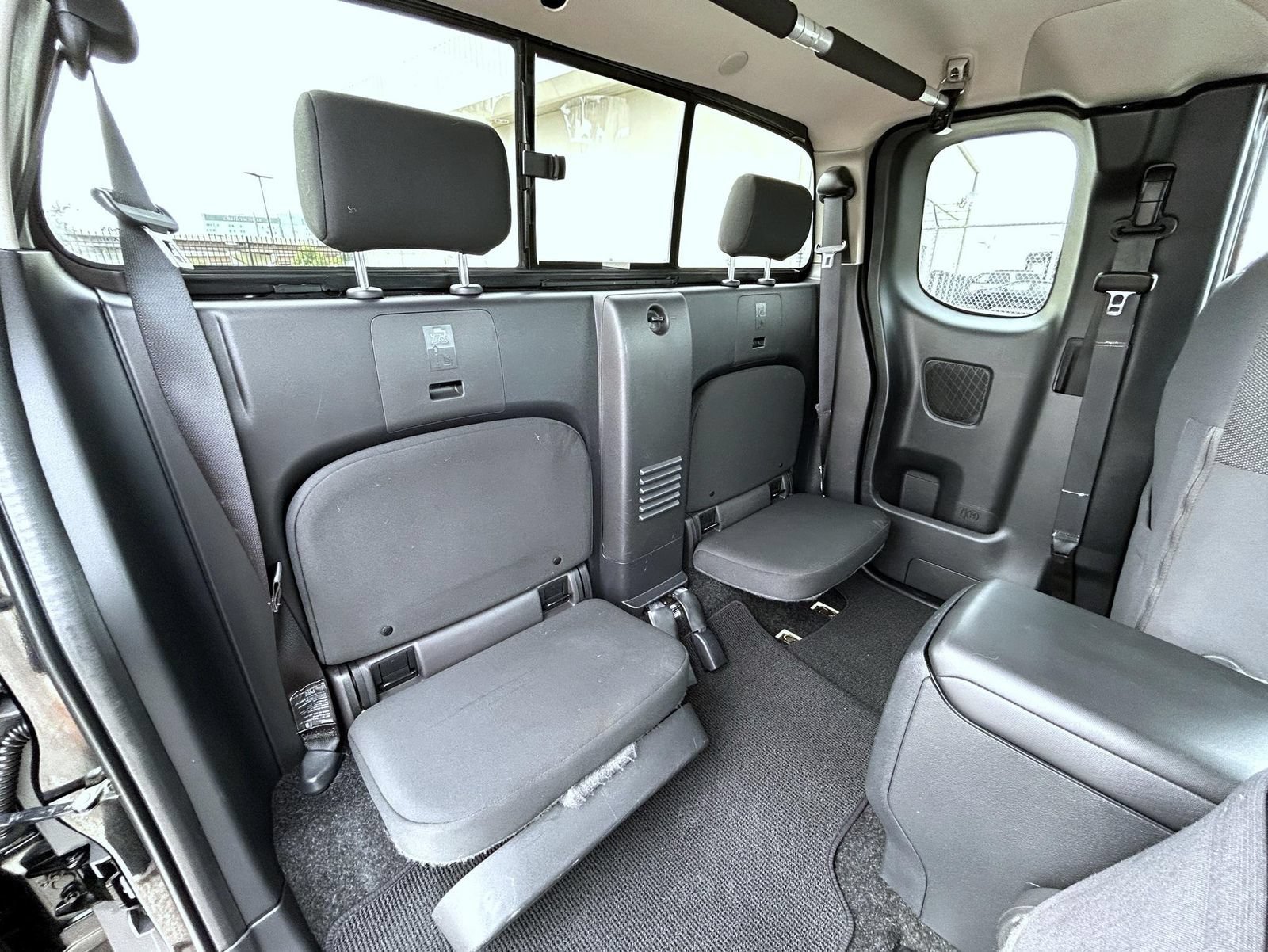 2022 Nissan Frontier SV - Photo 19