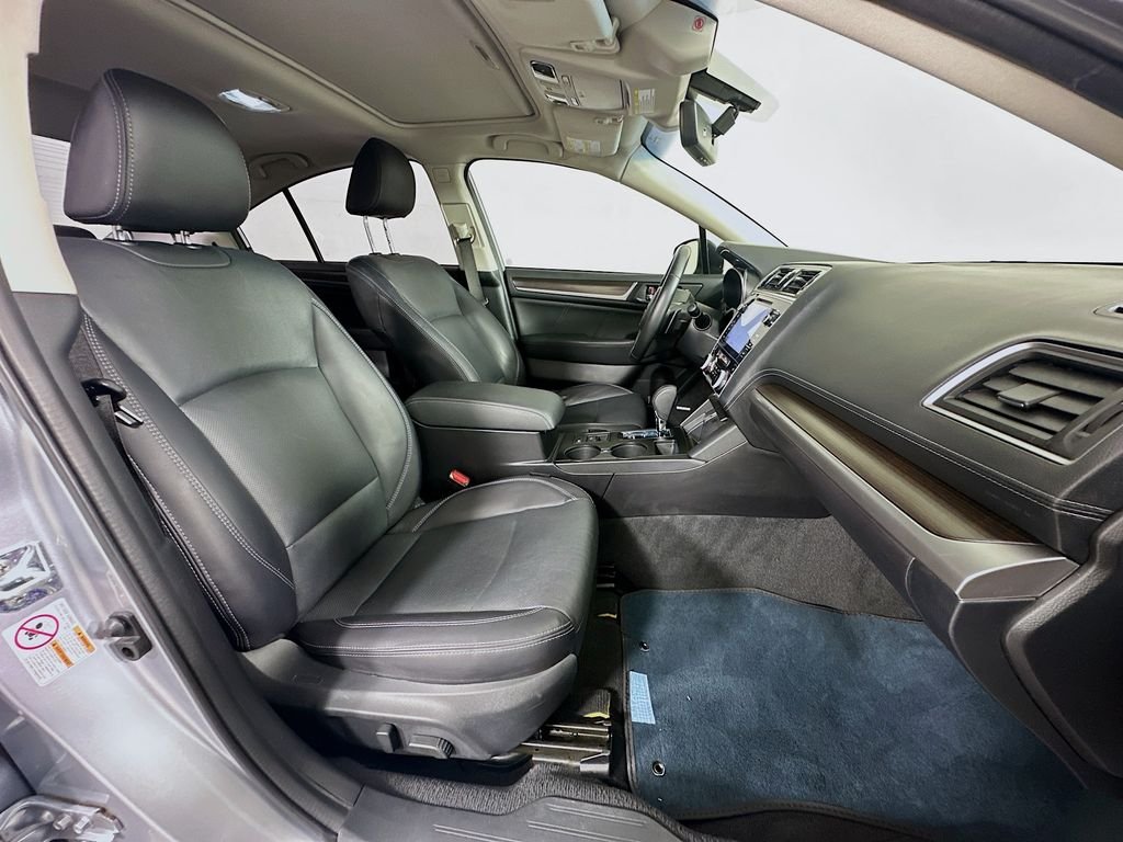 Used 2018 Silver Subaru 2.5i image 29