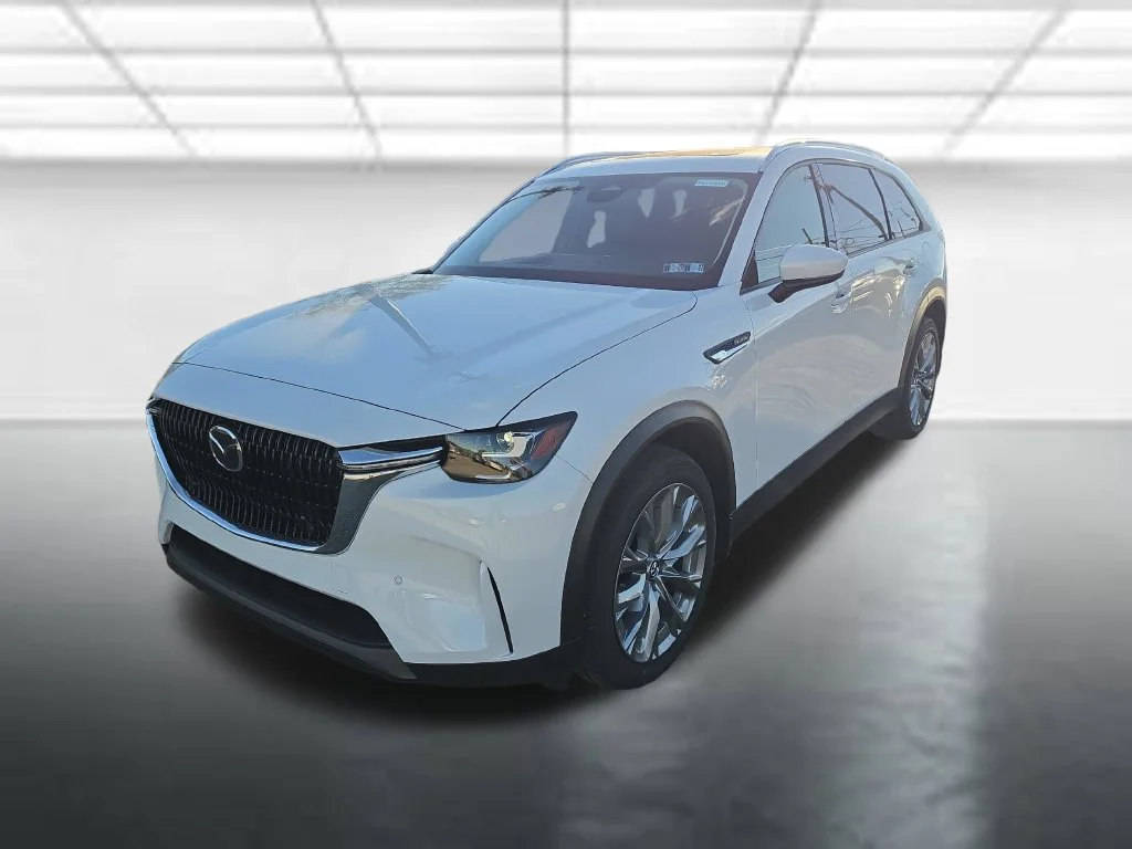 New 2026 White Mazda 3.3 Turbo Preferred image 3