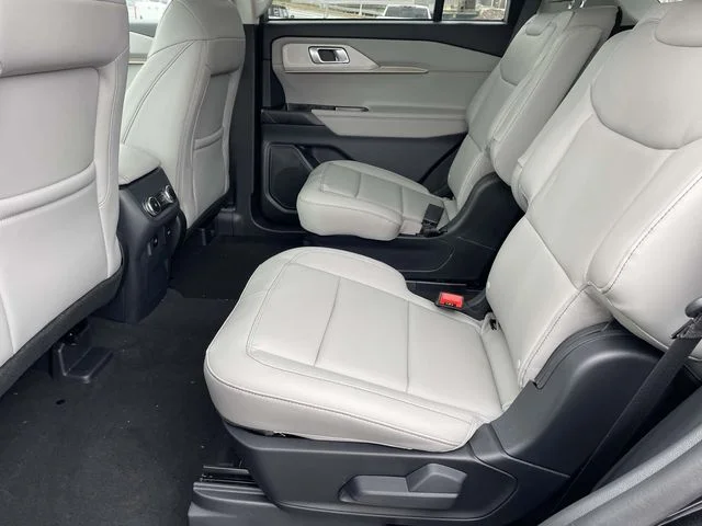 New 2026 Agate Black Metallic Ford Active image 20