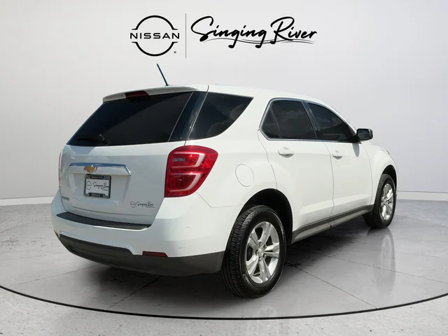 Used 2017 White Chevrolet LS image 7