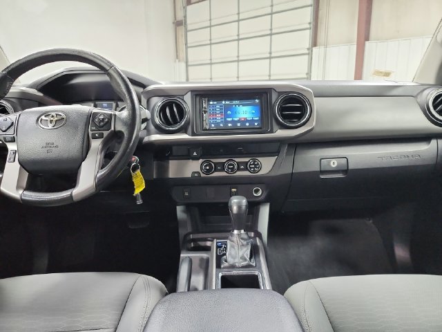 Used 2017 Silver Toyota SR5 image 24