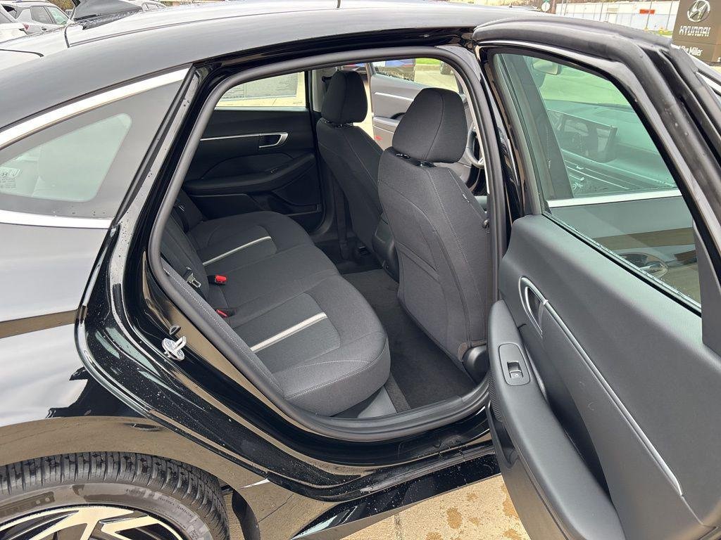 New 2026 Abyss Black Hyundai SEL Sport image 31