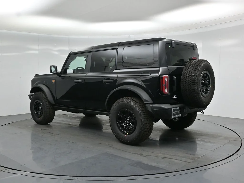 New 2026 Shadow Black Ford Badlands image 6