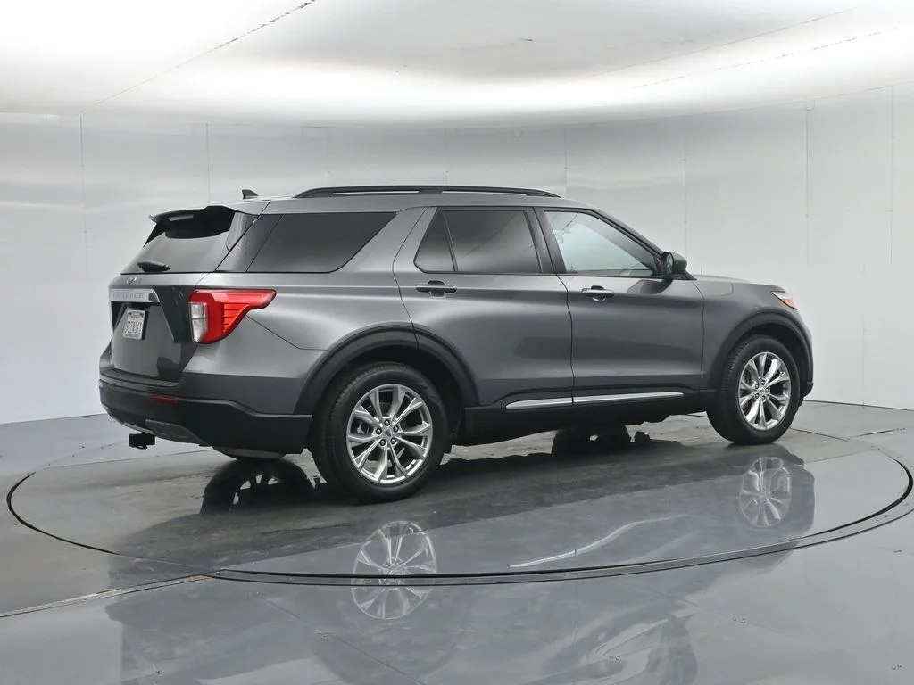 Certified Used 2023 Gray Ford XLT image 33