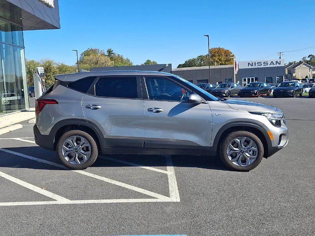 Used 2026 Gray Kia LX image 7
