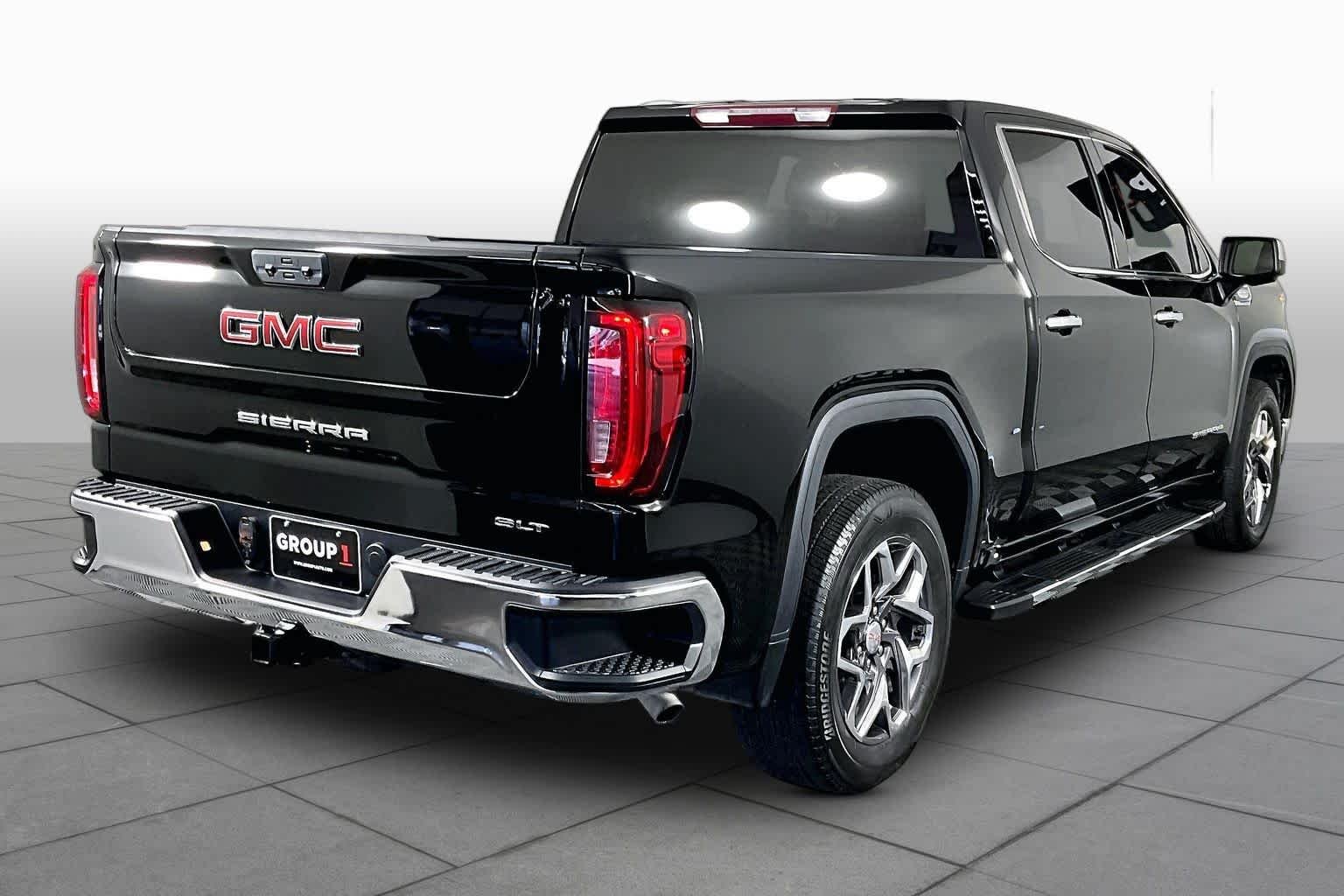 Used 2024 Onyx Black GMC SLT image 12