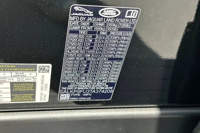 New 2026 Santorini Black Land Rover SE image 28