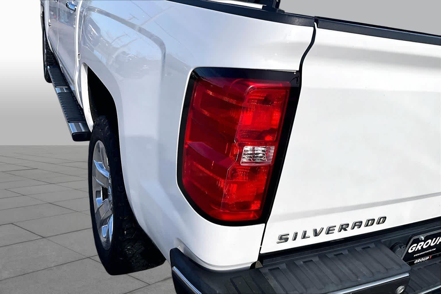 Used 2018 Summit White Chevrolet LTZ image 27