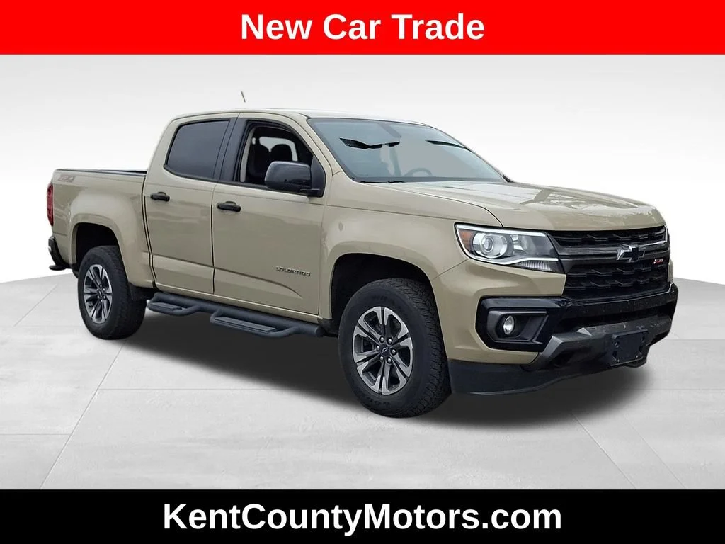 Used 2021 Sand Dune Metallic Chevrolet Z71 image 1