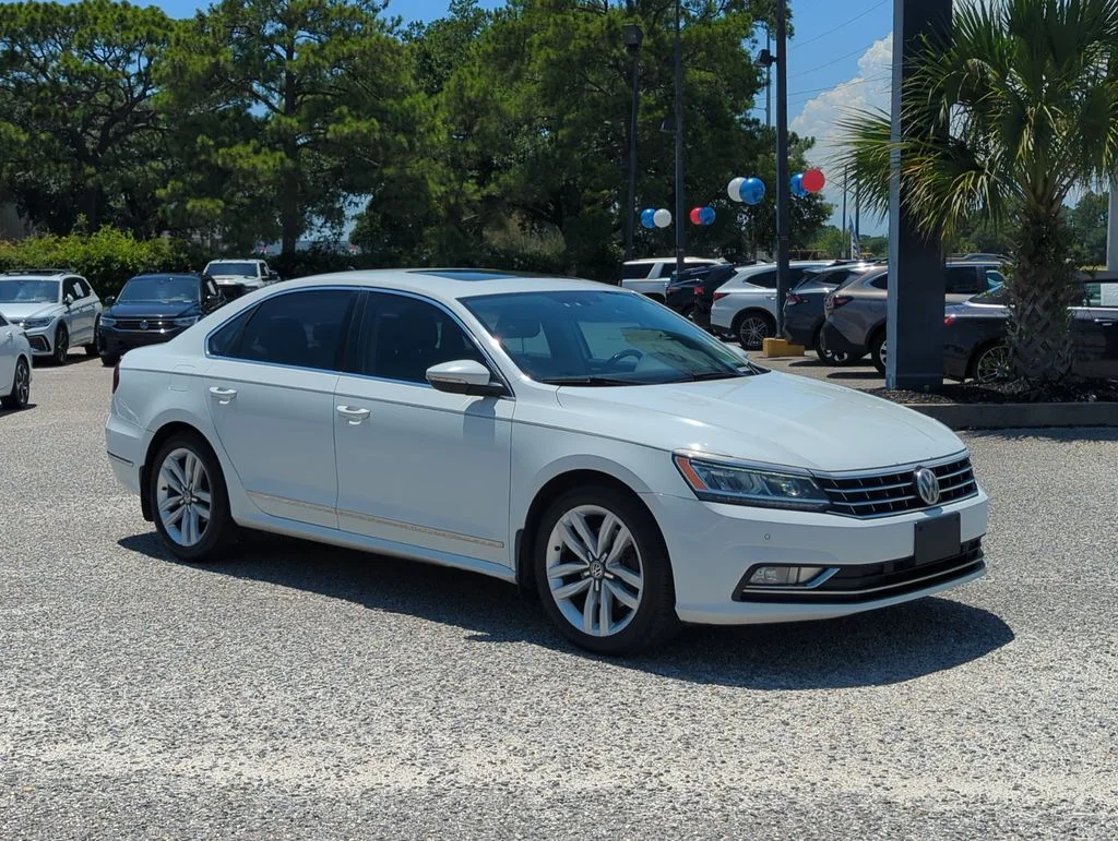 Used 2017 White Volkswagen 1.8T SE image 9