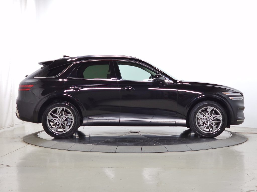 Used 2024 Black Genesis 2.5T Advanced image 9