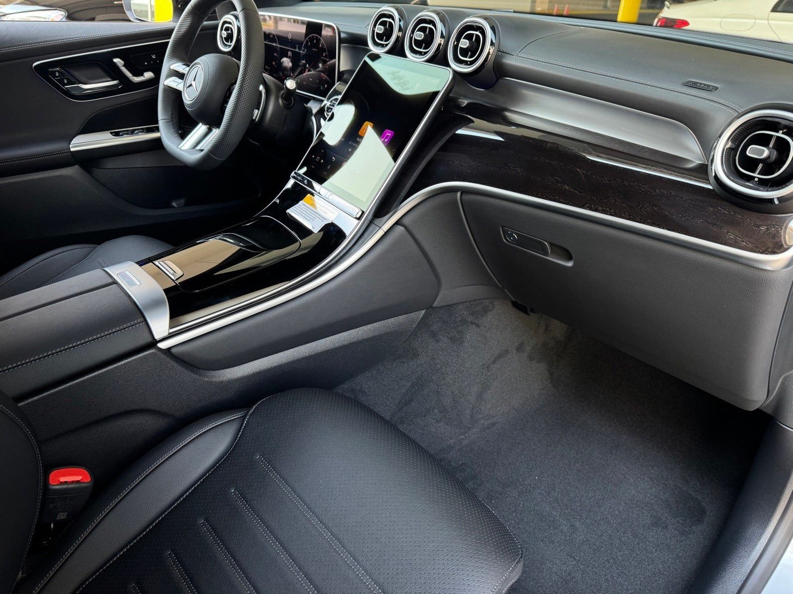 New 2026 Cirrus Silver Metallic Mercedes-Benz GLC 300 image 13