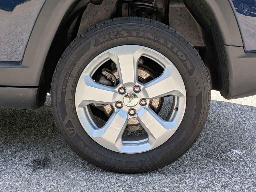Used 2021 Blue Jeep Latitude image 25
