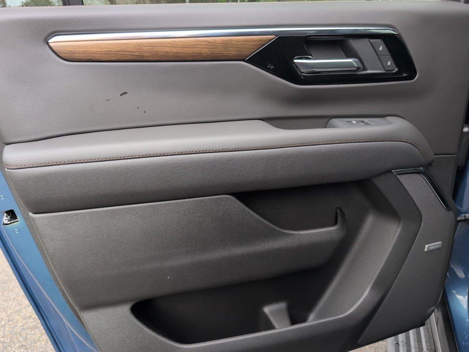 New 2026 Lakeshore Blue Metallic Chevrolet High Country image 34